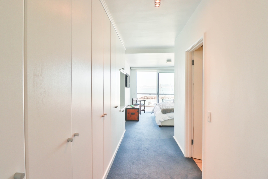 To Let 3 Bedroom Property for Rent in Mouille Point Western Cape